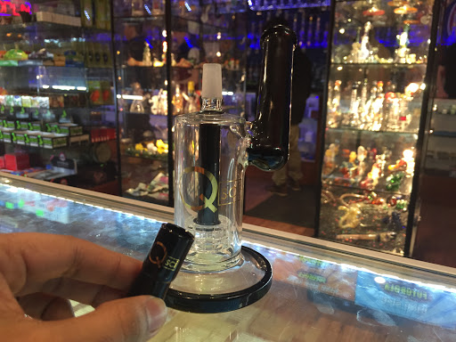 Tobacco Shop «Smoke Shop Guys», reviews and photos, 4843 Dempster St, Skokie, IL 60077, USA