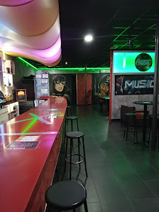 PUB MUSIC ( 2+2 ) C. Sancho IV, 37, 23250 Santisteban del Puerto, Jaén, España