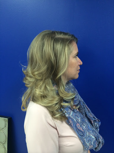 Hair Salon «AIR, Aveda Salon & Blowout Bar», reviews and photos, 686 Peachtree Industrial Blvd #235, Suwanee, GA 30024, USA