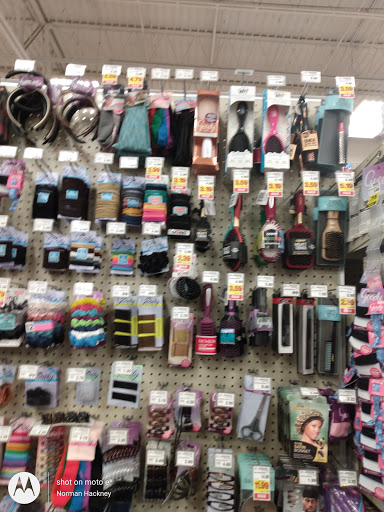 Grocery Store «Kroger», reviews and photos, 525 E Clifty Dr, Madison, IN 47250, USA