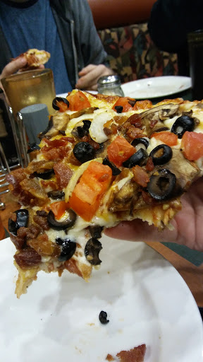 Italian Restaurant «Round Table Pizza - South Tacoma», reviews and photos, 7921 S Hosmer St, Tacoma, WA 98408, USA