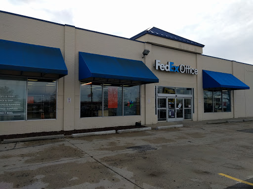 Print Shop «FedEx Office Print & Ship Center», reviews and photos, 32150 John R Rd, Madison Heights, MI 48071, USA