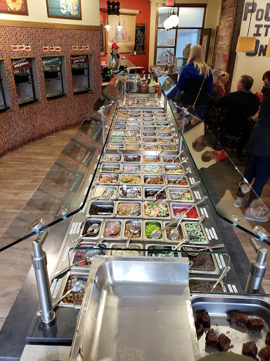 Frozen Yogurt Shop «The Pump House Frozen Yogurt Bar - Grand Rapids», reviews and photos, 2090 Celebration Dr NE #120, Grand Rapids, MI 49525, USA