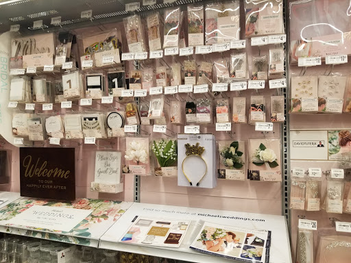 Craft Store «Michaels», reviews and photos, 34 Cambridge St #150, Burlington, MA 01803, USA