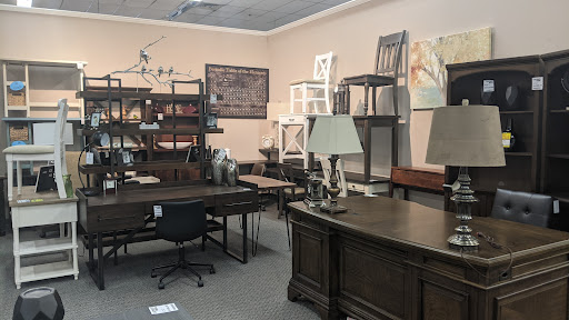 Furniture Store «Furnish 123», reviews and photos, 3235 E Hamilton Ave, Eau Claire, WI 54701, USA