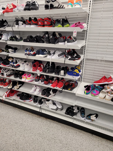 Clothing Store «Ross Dress for Less», reviews and photos, 30 Malphrus Rd, Bluffton, SC 29910, USA