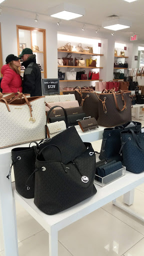 Shopping Mall «Liberty Village Outlet Marketplace», reviews and photos, 1 Church St, Flemington, NJ 08822, USA