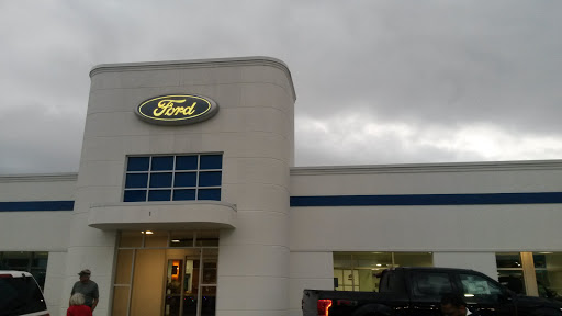 Car Dealer «Gary Smith Ford», reviews and photos, 1 Beal Pkwy NW, Fort Walton Beach, FL 32548, USA
