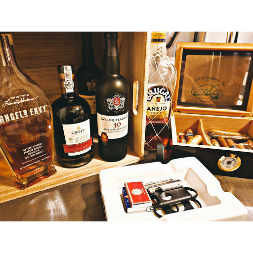 Liquor Store «Thornton Package», reviews and photos, 535 Maxham Rd, Lithia Springs, GA 30122, USA