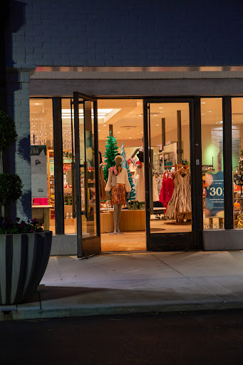 Shopping Mall «Shops of Saddle Creek», reviews and photos, 7509 Poplar Ave #1, Germantown, TN 38138, USA