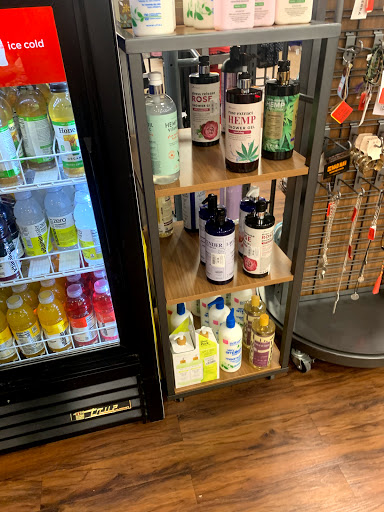 Outdoor Sports Store «Sierra Trading Post», reviews and photos, 215 N Maple Rd Unit 1F, Ann Arbor, MI 48103, USA