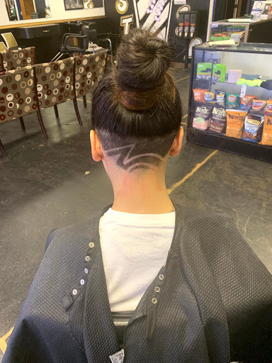 Barber Shop «So Amazin Barbershop», reviews and photos, 605 U.S. 41 Alt Bypass, Clarksville, TN 37040, USA