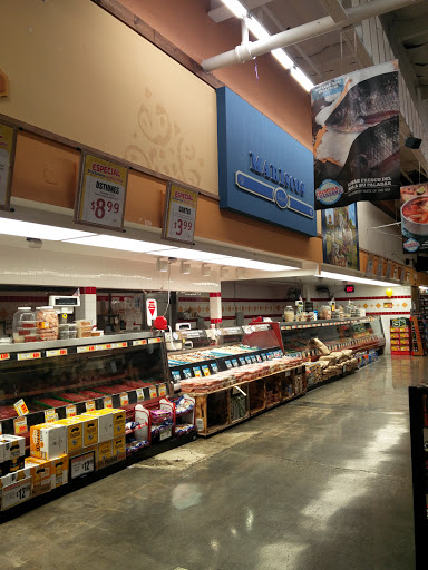 Grocery Store «Northgate Gonzalez Markets», reviews and photos, 2120 Pacific Ave, Long Beach, CA 90806, USA