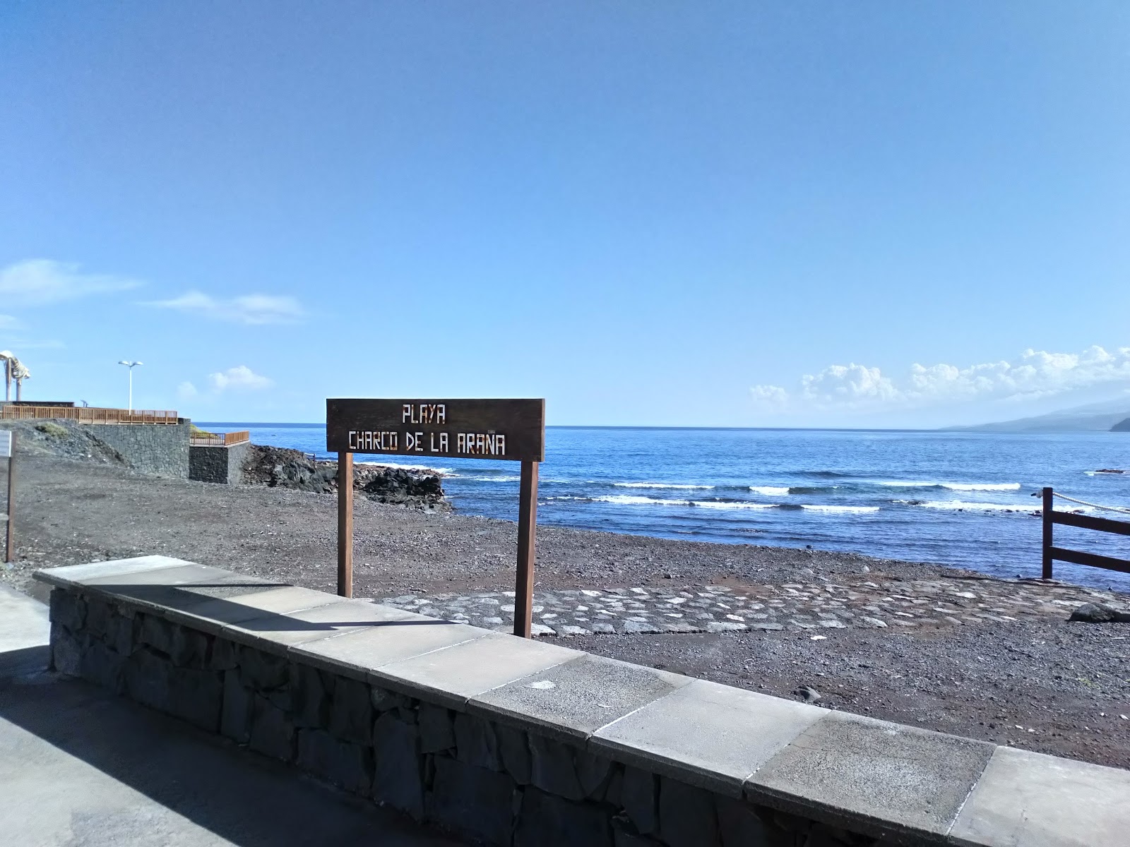 Φωτογραφία του Playa del Puertito με επίπεδο καθαριότητας πολύ καθαρό