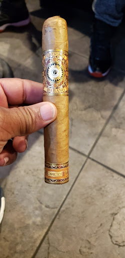 Tobacco Shop «Hollywood Smokes», reviews and photos, 6857 159th St, Tinley Park, IL 60477, USA