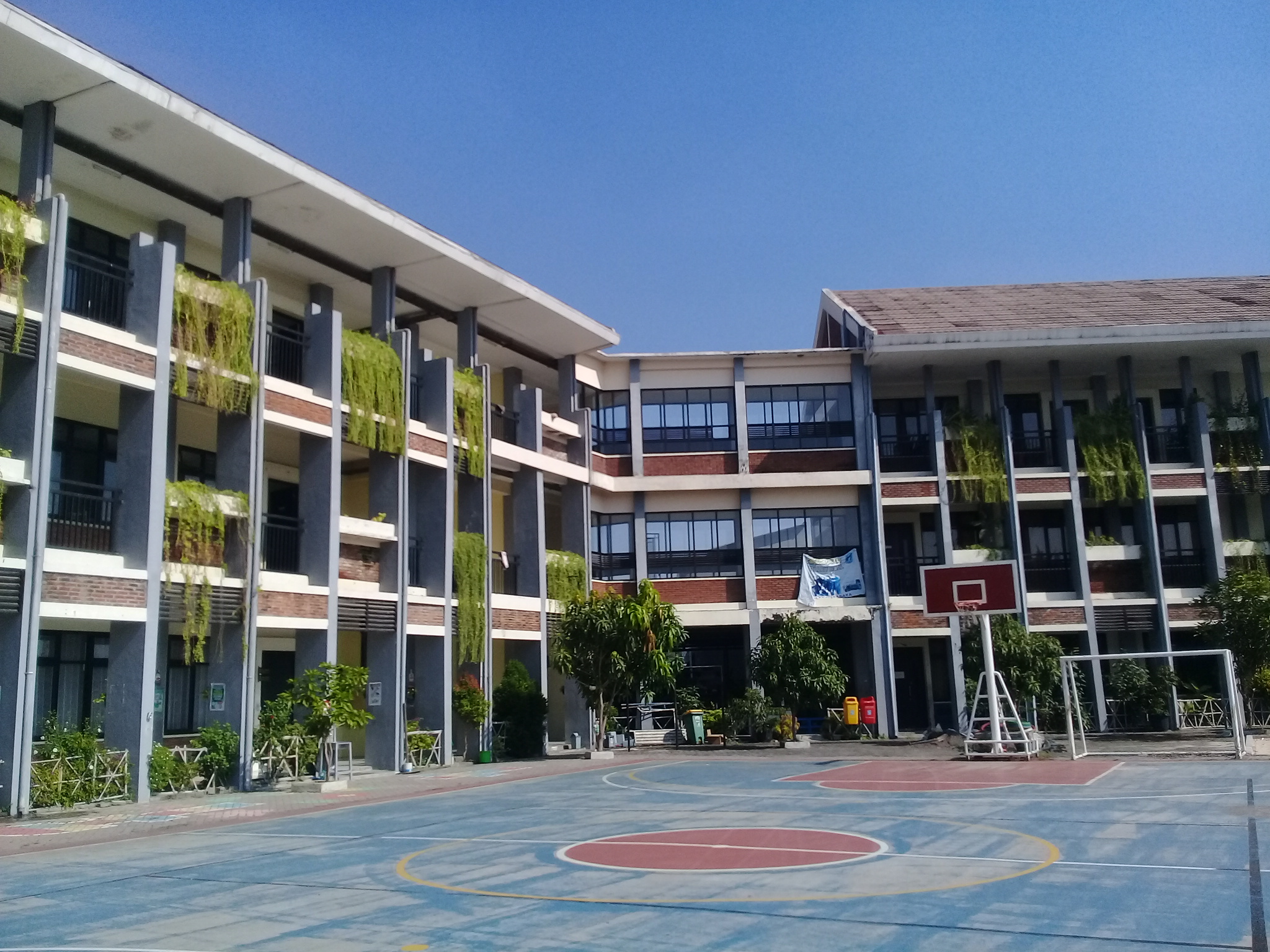 Foto SMP  Negeri 61, Kota Surabaya
