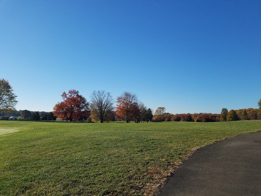 Golf Course «Twin Lakes Golf Course», reviews and photos, 6201 Union Mill Rd, Clifton, VA 20124, USA