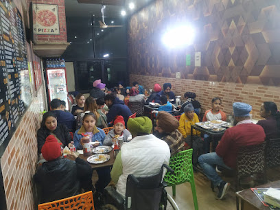 Dashmesh Veg Point - Best chole Bhature Pizza & Ch - Aroma Market, 3740, Dugri Rd, opp. Reliance Smart Point, Pritm Nagar, Model Town, Ludhiana, Punjab 141003, India