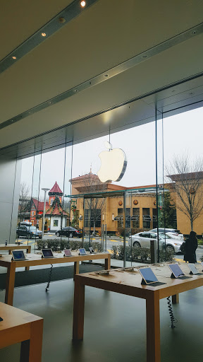 Computer Store «Apple Ridge Hill», reviews and photos, 143 Market Street, Yonkers, NY 10710, USA