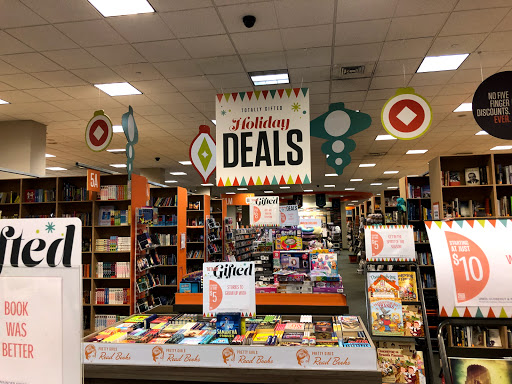 Shopping Mall «Harrisburg Mall», reviews and photos, 3501 Paxton St, Harrisburg, PA 17111, USA