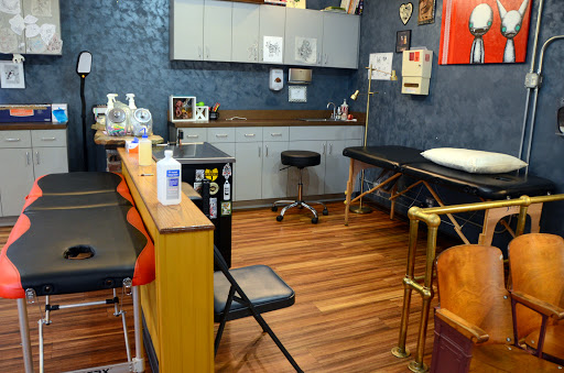 Tattoo and Piercing Shop «Bleed Blue Tattoo & Piercing», reviews and photos, 527 S Upper St, Lexington, KY 40508, USA