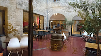 Atmosphère du Restaurant La Maison d'Avignon à Sommières - n°10