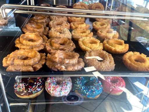 Donut Shop «Yum Yum Donuts», reviews and photos, 8139 W Manchester Ave, Playa Del Rey, CA 90293, USA