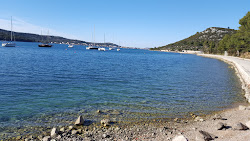 Foto von Jazina II beach mit geräumige küstenlinie