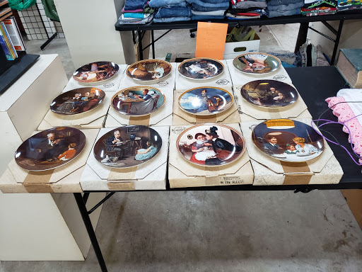 Variety Store «D19 Dollar», reviews and photos, 7365 Pinckney Rd, Pinckney, MI 48169, USA