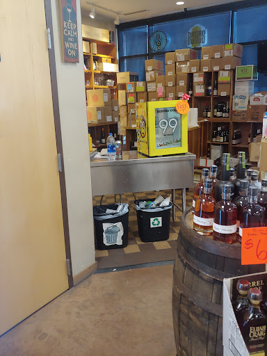 Wine Store «1010 Washington Wine and Spirits», reviews and photos, 1010 S Washington Ave, Minneapolis, MN 55415, USA