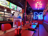 Atmosphère du Restaurant halal Marvelous Burger & Hot Dog à Plaisir - n°15