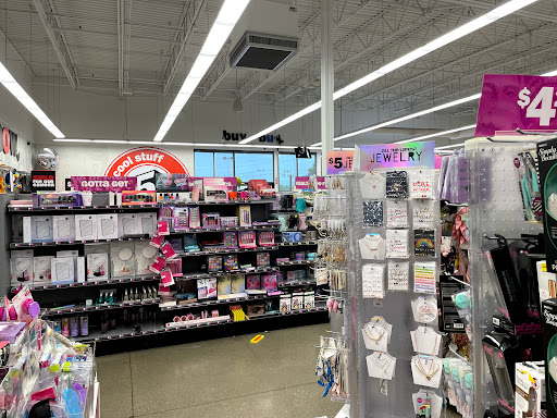 Variety Store «Five Below», reviews and photos, 13401 Shelbyville Rd, Louisville, KY 40243, USA