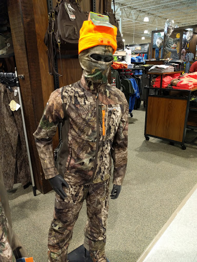 Outdoor Sports Store «Field & Stream», reviews and photos, 1501 Sentinel Dr Ste B, Chesapeake, VA 23320, USA