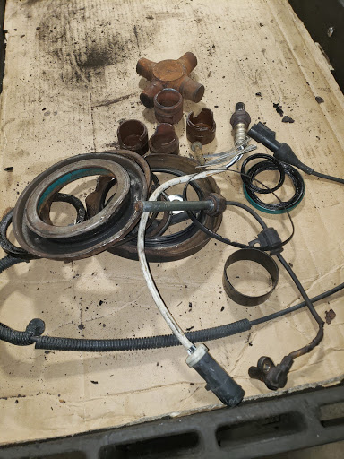 Auto Repair Shop «Middleton Transmission & Auto Repair», reviews and photos, 14 Lonergan Rd, Middleton, MA 01949, USA