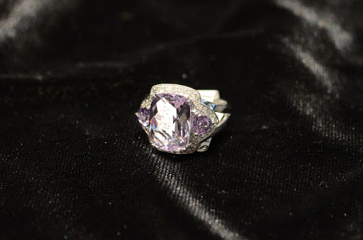 Jeweler «DaValle Jewelers», reviews and photos, 5116 N Harlem Ave, Harwood Heights, IL 60706, USA