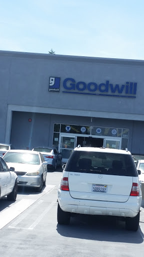 Thrift Store «Goodwill Store & Donation Center», reviews and photos, 28901 S Western Ave, Rancho Palos Verdes, CA 90275, USA