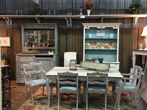 Consignment Shop «Trader Maes Decor & Artist Market», reviews and photos, 2001 Rock Springs Rd, Apopka, FL 32712, USA