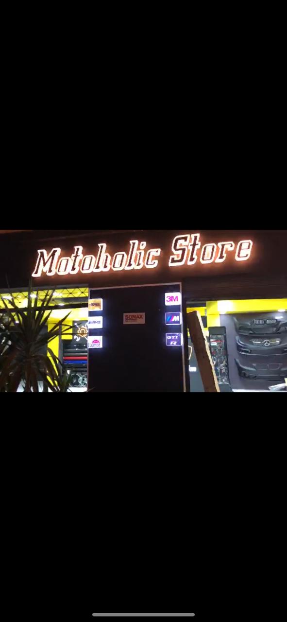 Motoholic store