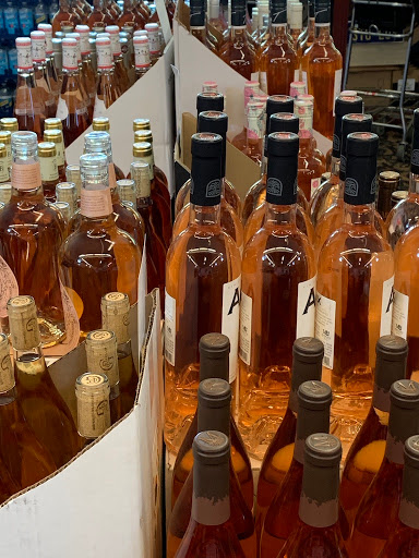 Liquor Store «Kent Wine & Spirit», reviews and photos, 24 N Main St, Kent, CT 06757, USA