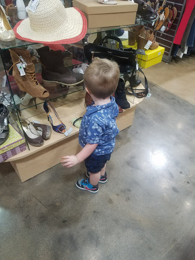 Used Clothing Store «Uptown Cheapskate», reviews and photos, 11255 Huebner Rd #205, San Antonio, TX 78230, USA