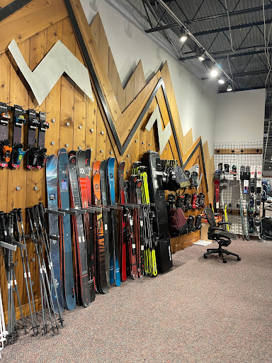 Outdoor Sports Store «Alpine Shop - Kirkwood, MO», reviews and photos, 440 N Kirkwood Rd, Kirkwood, MO 63122, USA