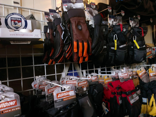 Ski Shop «Land Park Ski & Sports», reviews and photos, 4207 Freeport Blvd, Sacramento, CA 95822, USA