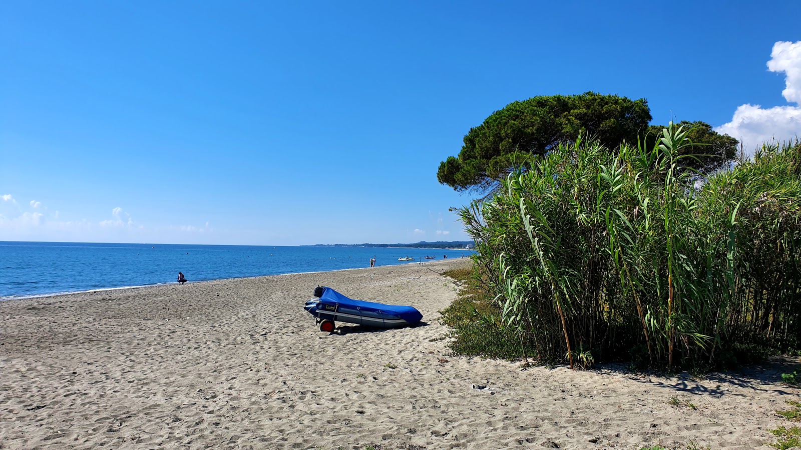 Fotografie cu Ponticchio beach - locul popular printre cunoscătorii de relaxare