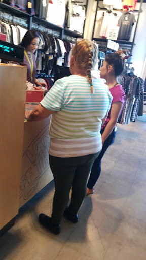 Shoe Store «Vans», reviews and photos, 485 N Tustin St, Orange, CA 92867, USA