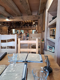 Atmosphère du Restaurant français restaurant Le Pic Vert à Doucier - n°17