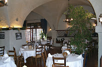 Atmosphère du Restaurant Le Fer à Cheval à Gémenos - n°8