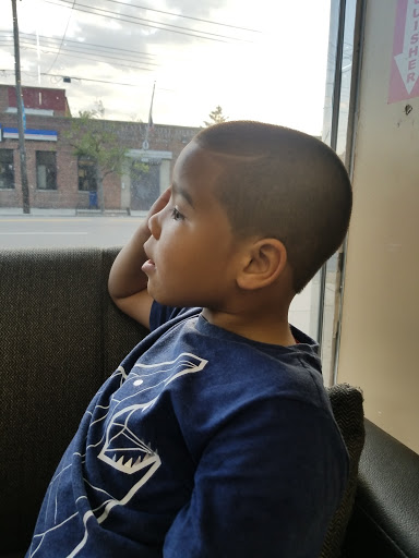 Barber Shop «House of Cuts Barber Shop & Beauty Salon», reviews and photos, 3653 E Tremont Ave, Bronx, NY 10465, USA