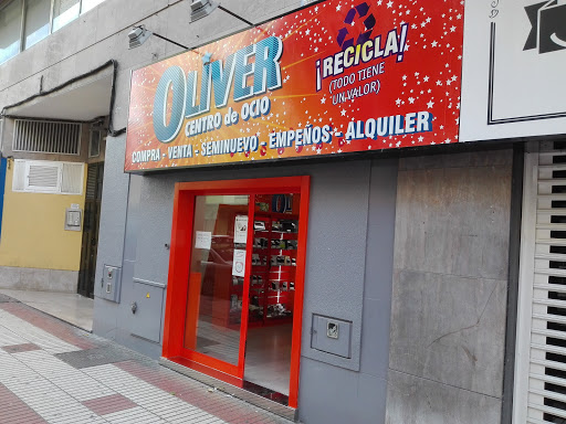 Oliver, Centro de Ocio
