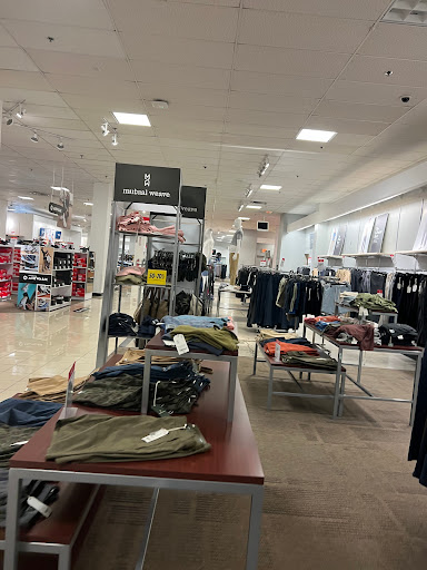 Shopping Mall «Montgomery Mall», reviews and photos, 230 Montgomery Mall, North Wales, PA 19454, USA