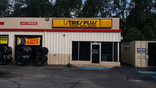 Tire Shop «Tires Plus», reviews and photos, 8565 N Davis Hwy, Pensacola, FL 32514, USA